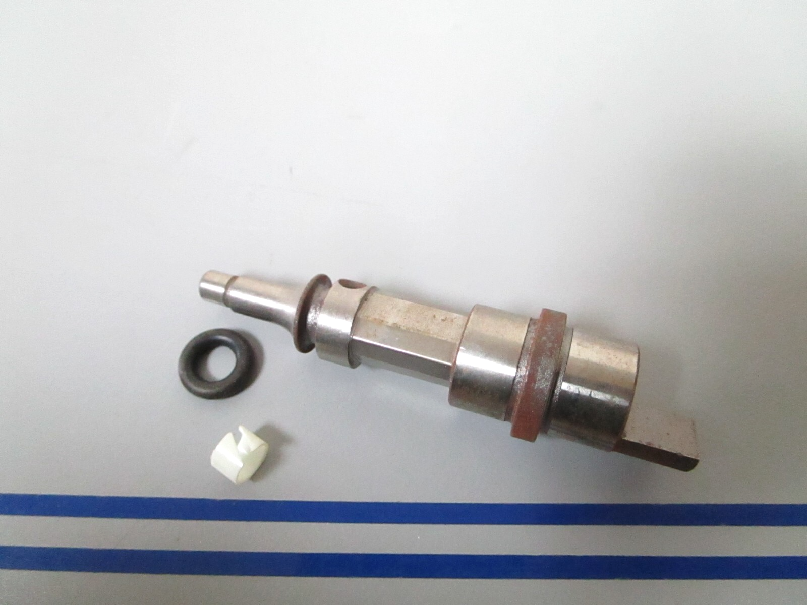 *NEW OEM* 0810 Mercury Quicksilver Distributor Cam Shaft 393-1779A2