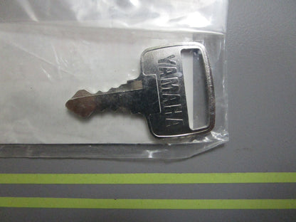 *NEW OEM* 0810 Yamaha Key #465 90890-55834-00