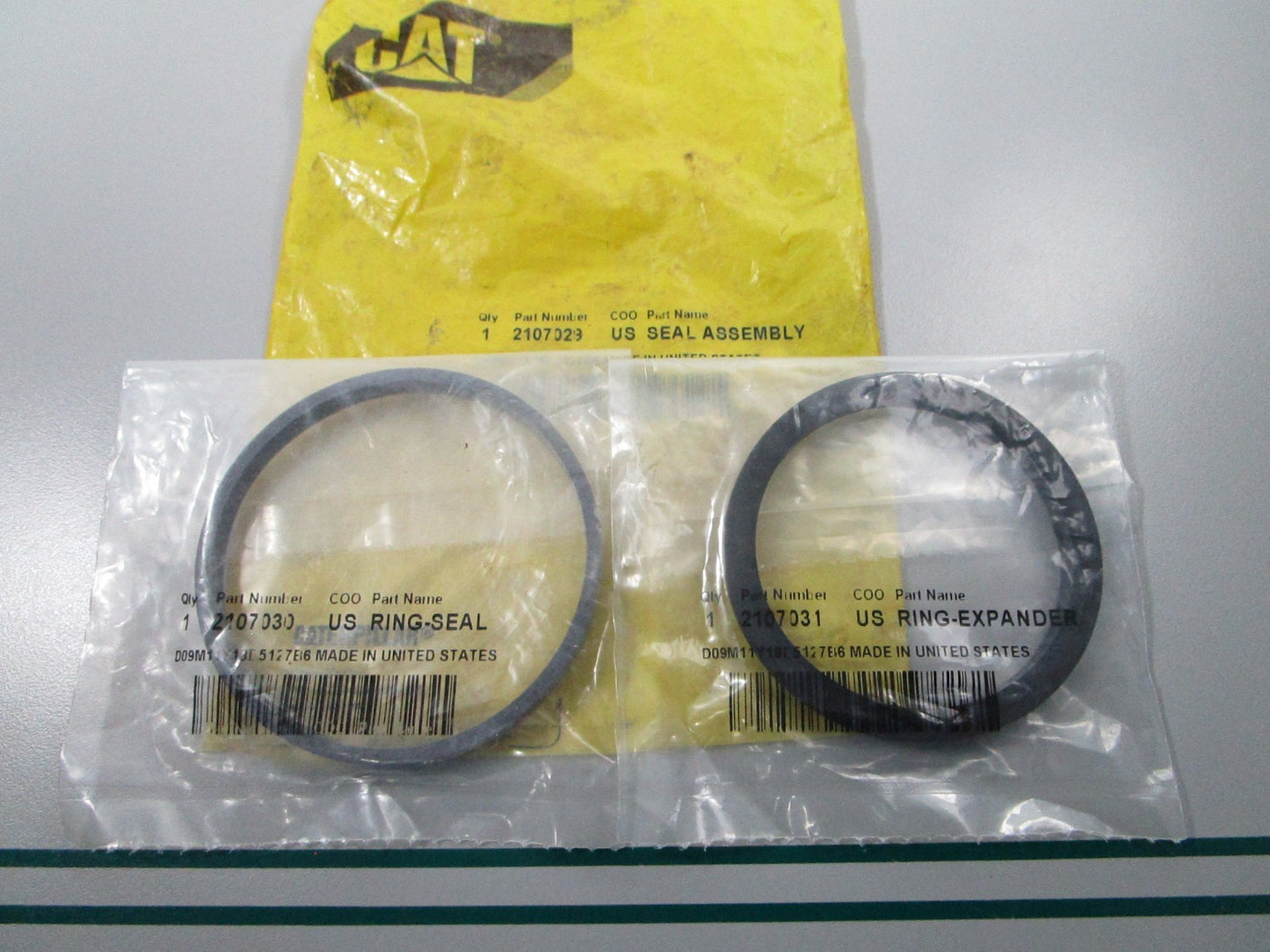 NEW OEM 210-7029 CAT Piston Seal Assembly 0810