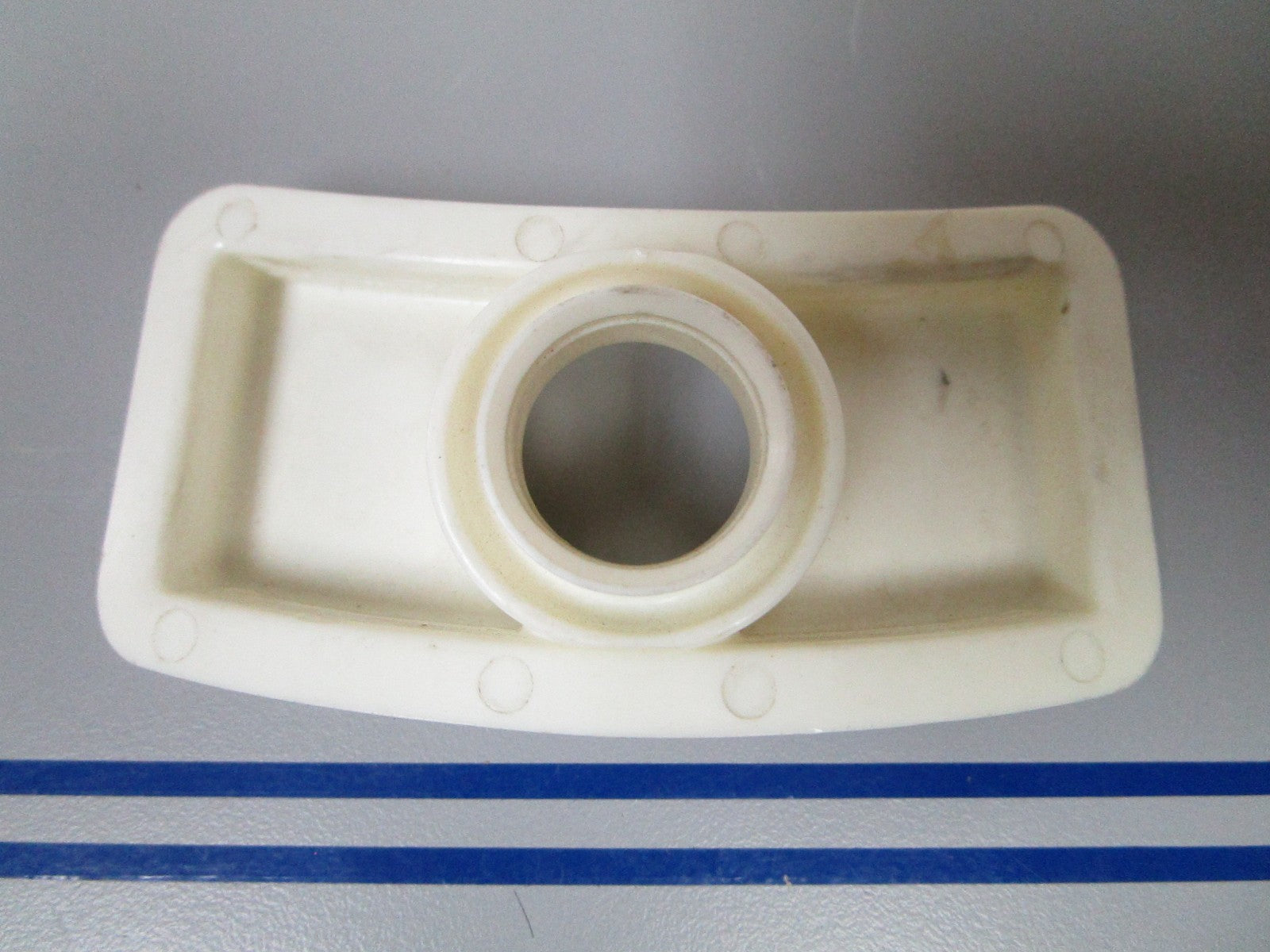 NEW OEM 319714 0319714 OMC Johnson Evinrude Support Plate 0720