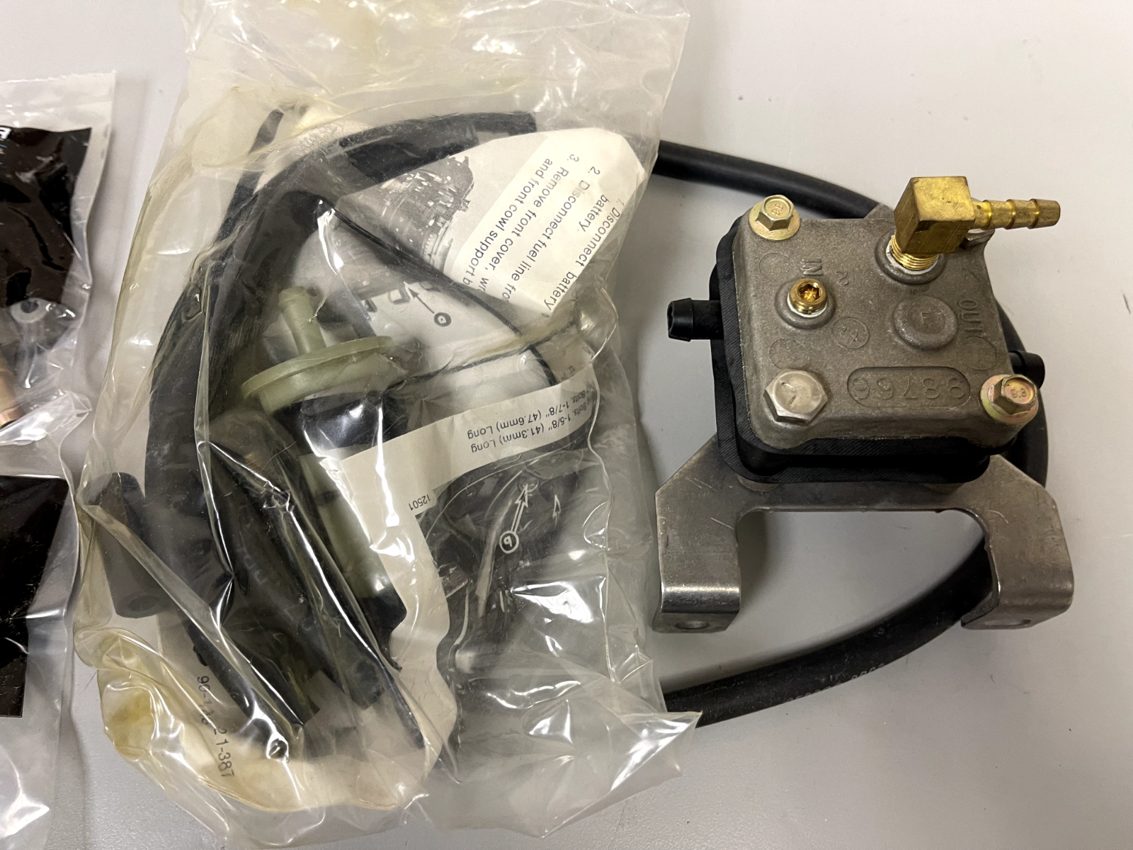 *NEW OEM* 0670 Mercury Quicksilver Fuel Pump Kit 14360A10
