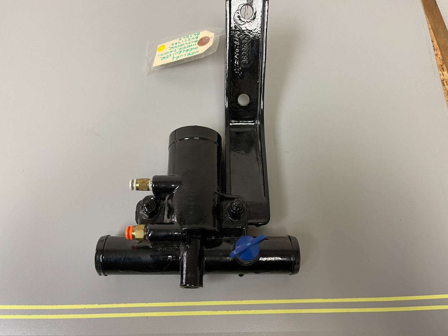 *NEW OEM* 0720 Mercury Mercruiser Water Drain Actuator 863717A2 863863