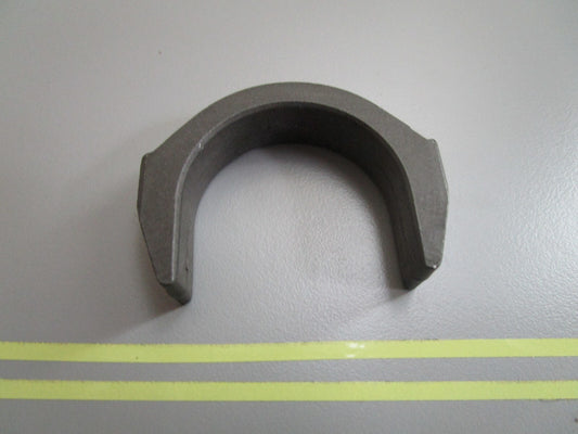 *NEW OEM* 0810 OMC Johnson Evinrude Cradle 305272 0305272