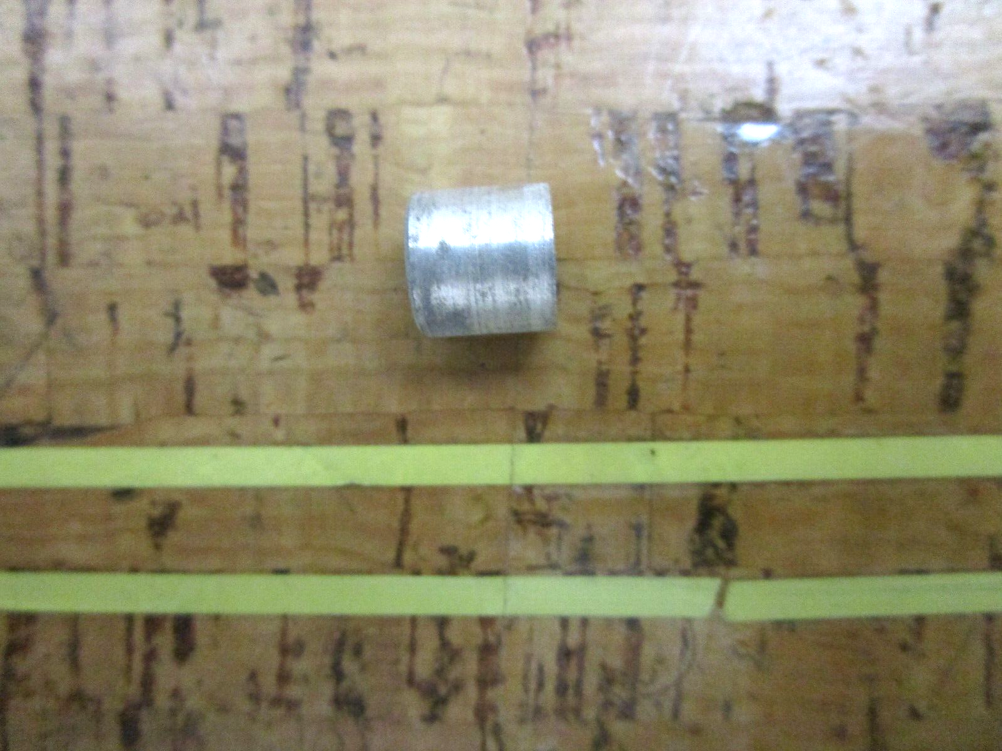 *NEW OEM* 0750 OMC Johnson Evinrude NEEDLE VALVE BUSHING 303939 0303939
