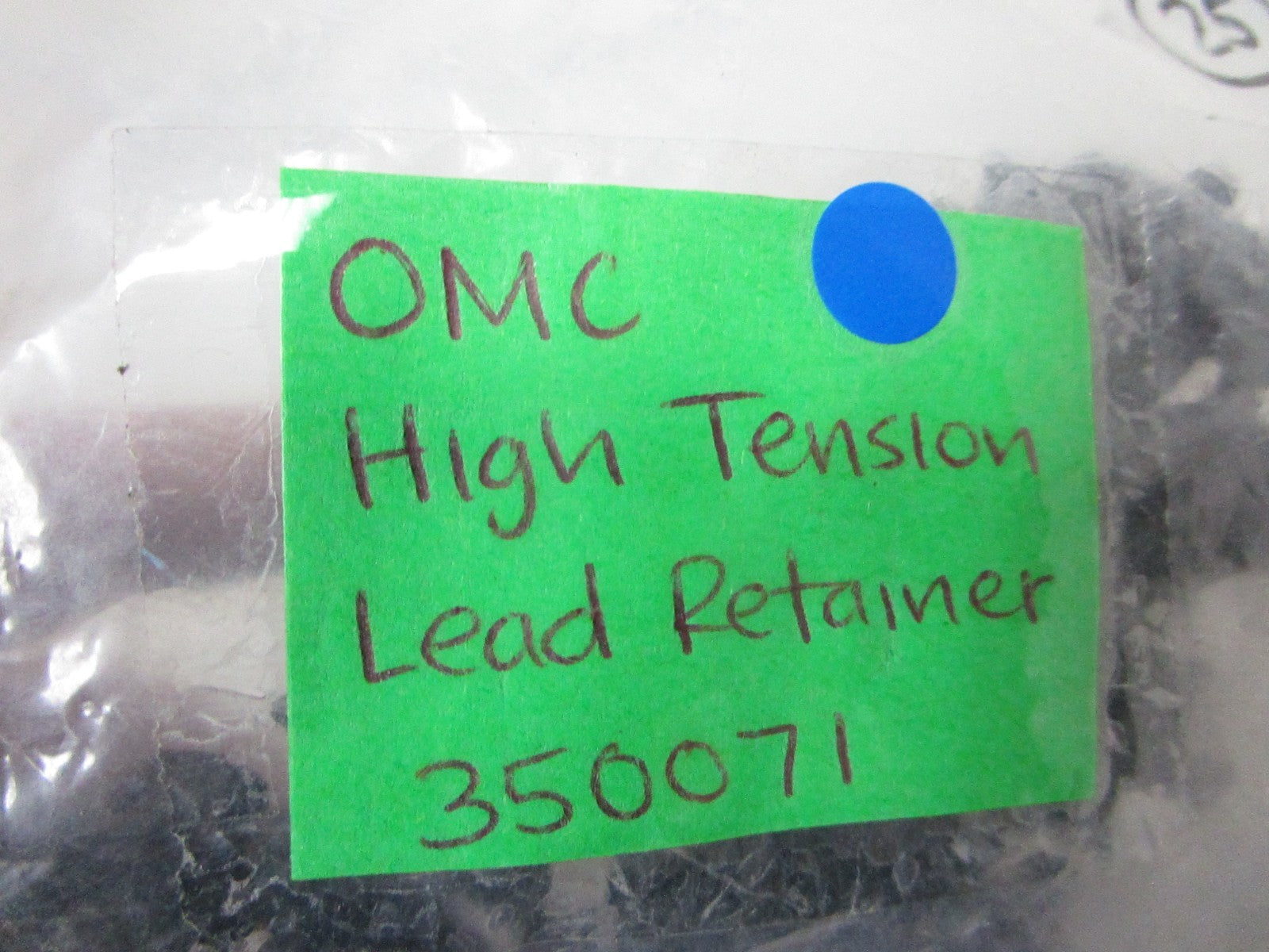 *NEW OEM* 0810 OMC Johnson Evinrude High Tension Lead Retainer 350071 0350071