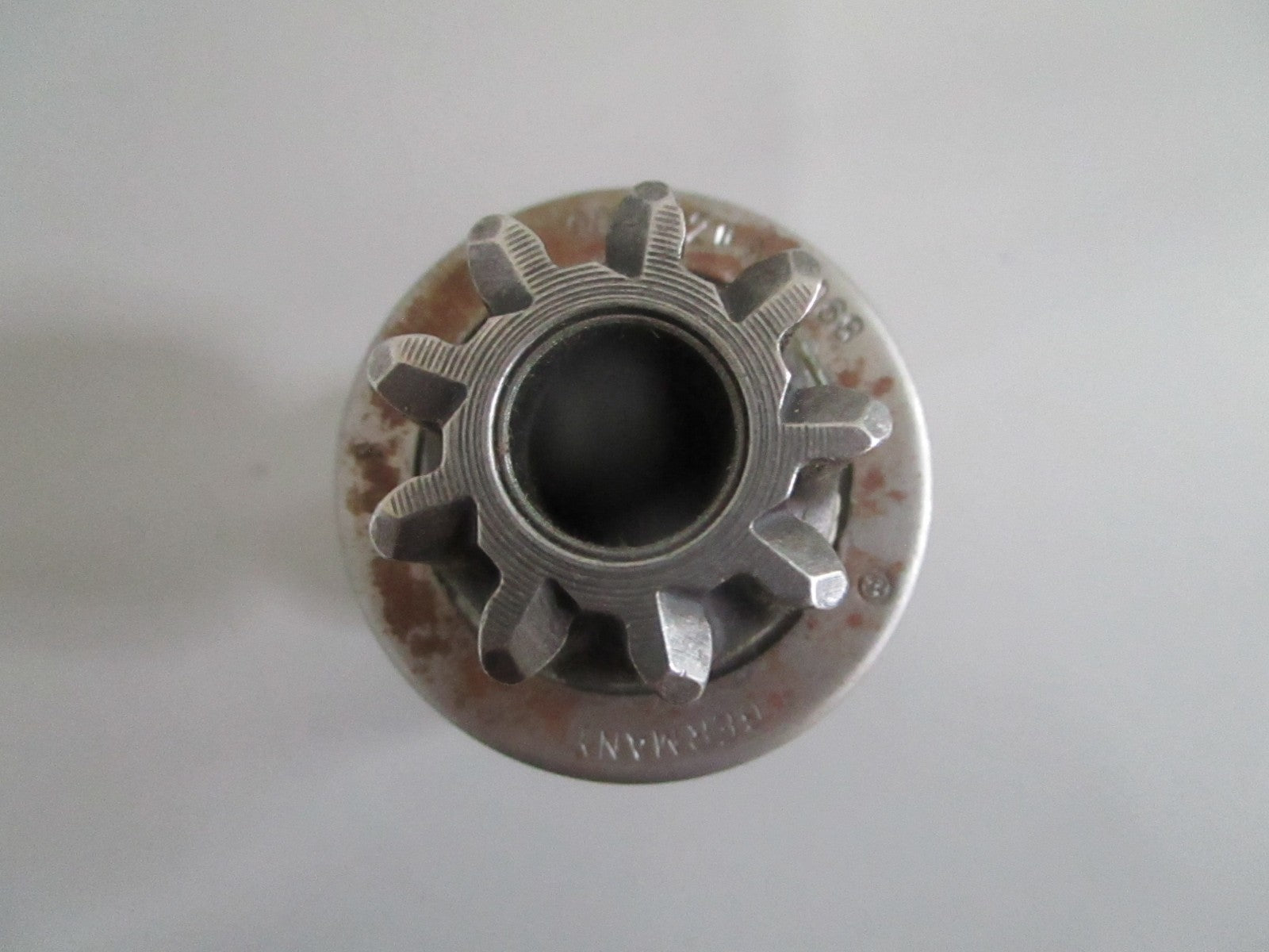 NEW OEM 2006209915 Bosch Starter Drive 0820