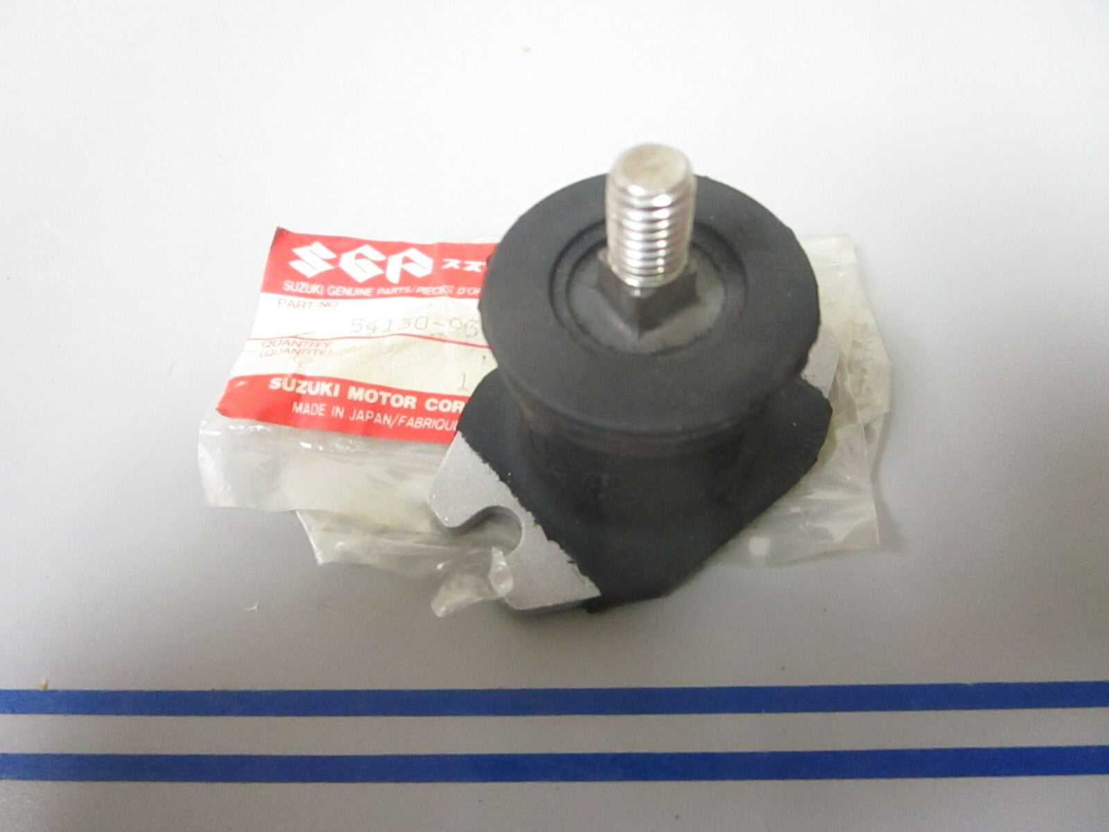 *NEW OEM* 0810 Suzuki Lower Mount 54130-93402