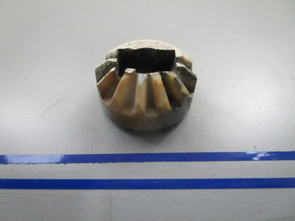*NEW OEM* 0810 OMC Johnson Evinrude Tiller Handle Gear 319035 0319035