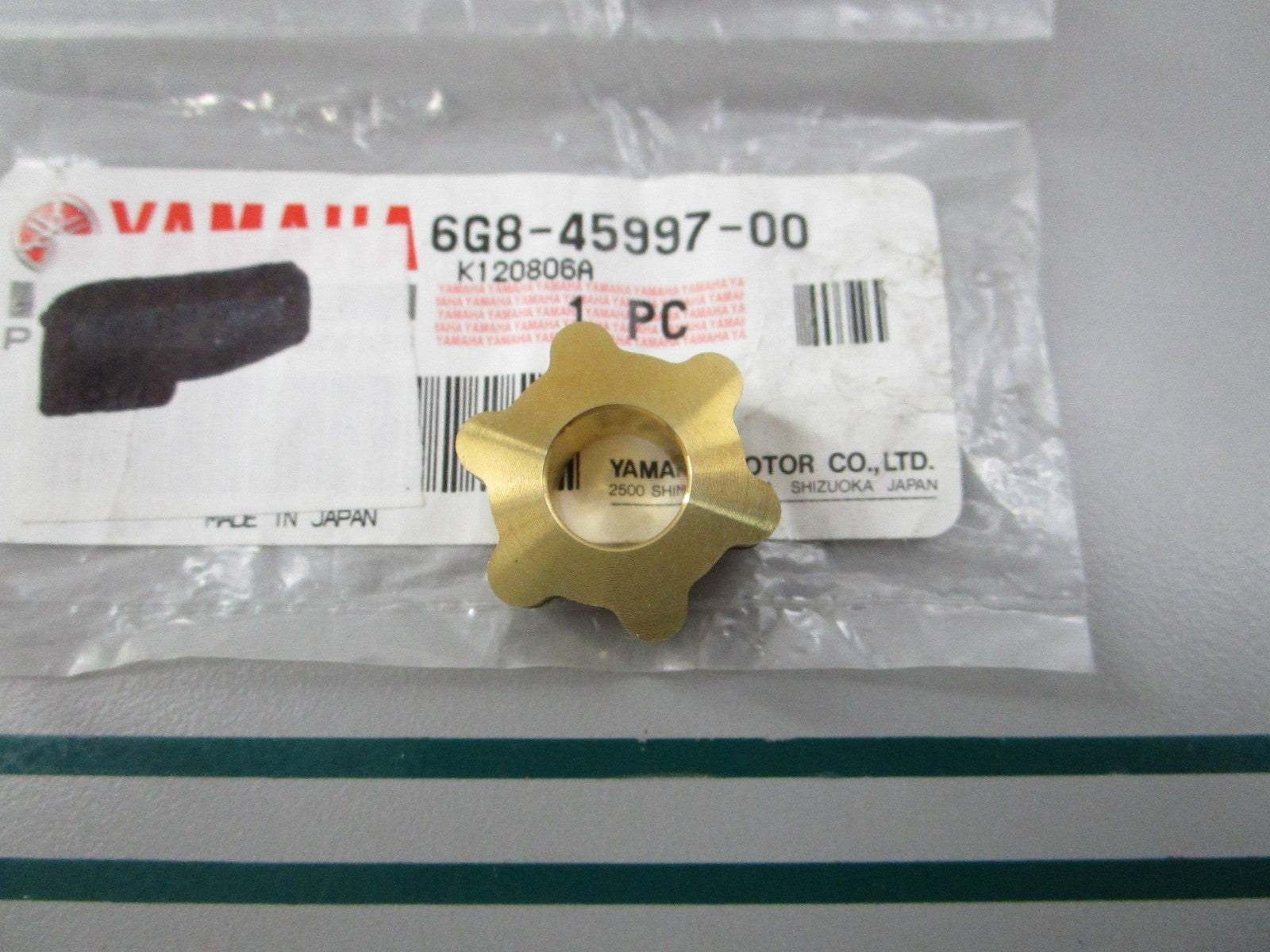 NEW OEM 6G8-45997-00-00 Yamaha Spacer 0810