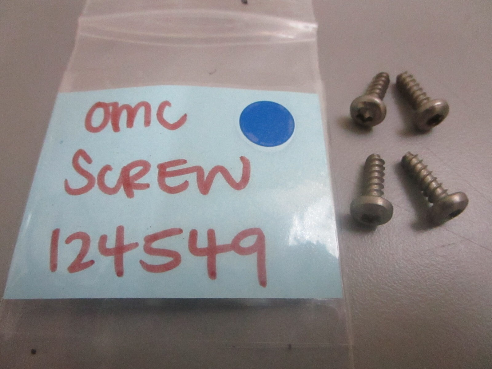 *NEW OEM* (LOT OF 4) 0810 OMC Johnson Evinrude Screw 124549 0124549