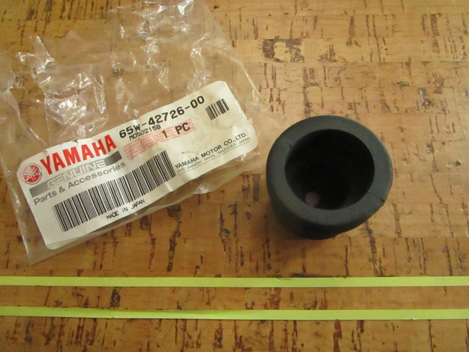 *NEW OEM*  0810 Yamaha Button Cowling Grommet 65W-42726-00