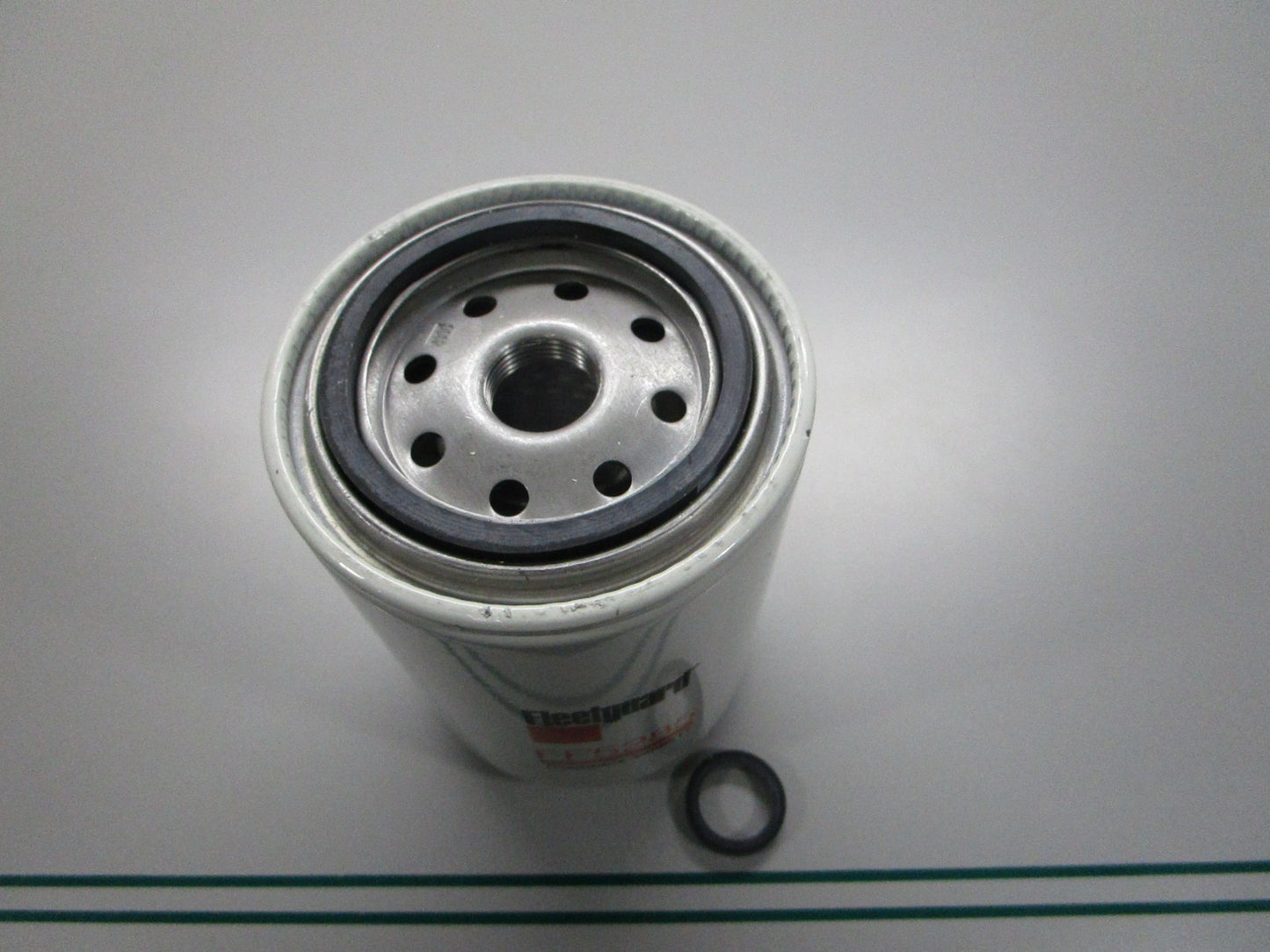NEW OEM FF5285 Fleetguard Fuel Filter 0810