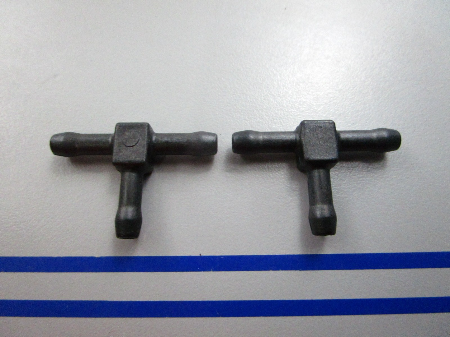 NEW OEM (LOT OF 2) 313537 0313537 OMC Johnson Evinrude Tee Fitting 0810