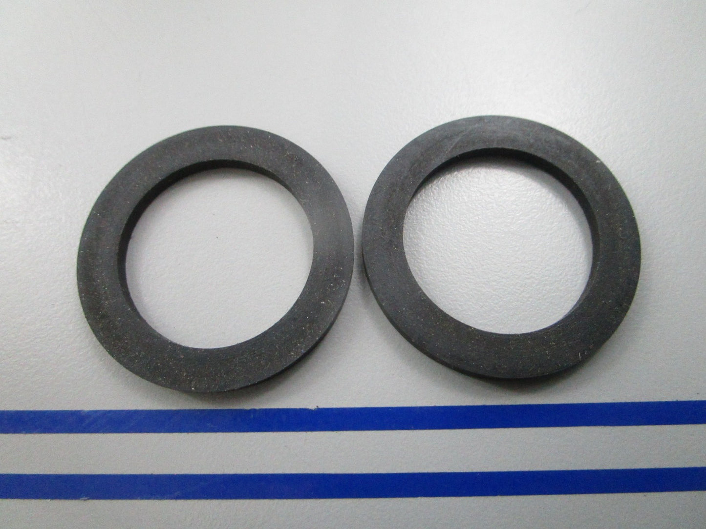 NEW OEM (LOT OF 2) 307538 0307538 OMC Johnson Evinrude Gasket 0810