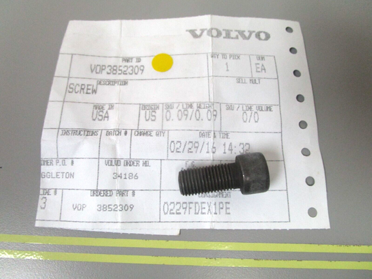 *NEW OEM* 0750 Volvo Penta SCREW 3852309