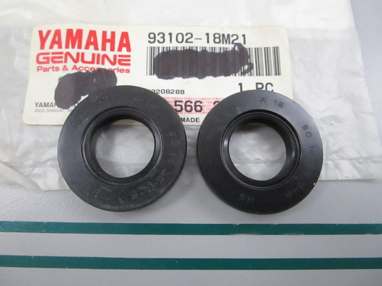 NEW OEM (LOT OF 2) 93102-18M21-00 Yamaha Oil Seal 0810