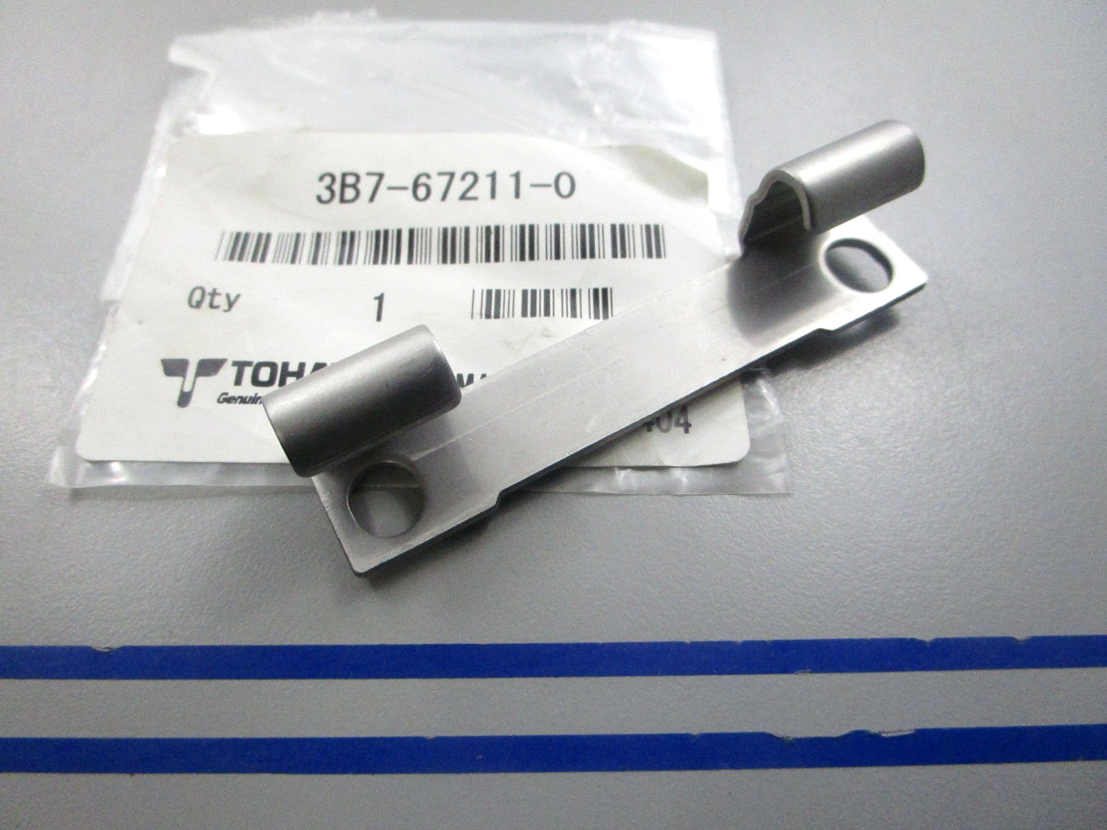 NEW OEM 3B7-67211-0 3B7672110 Tohatsu Hinge Filler Lid 0810