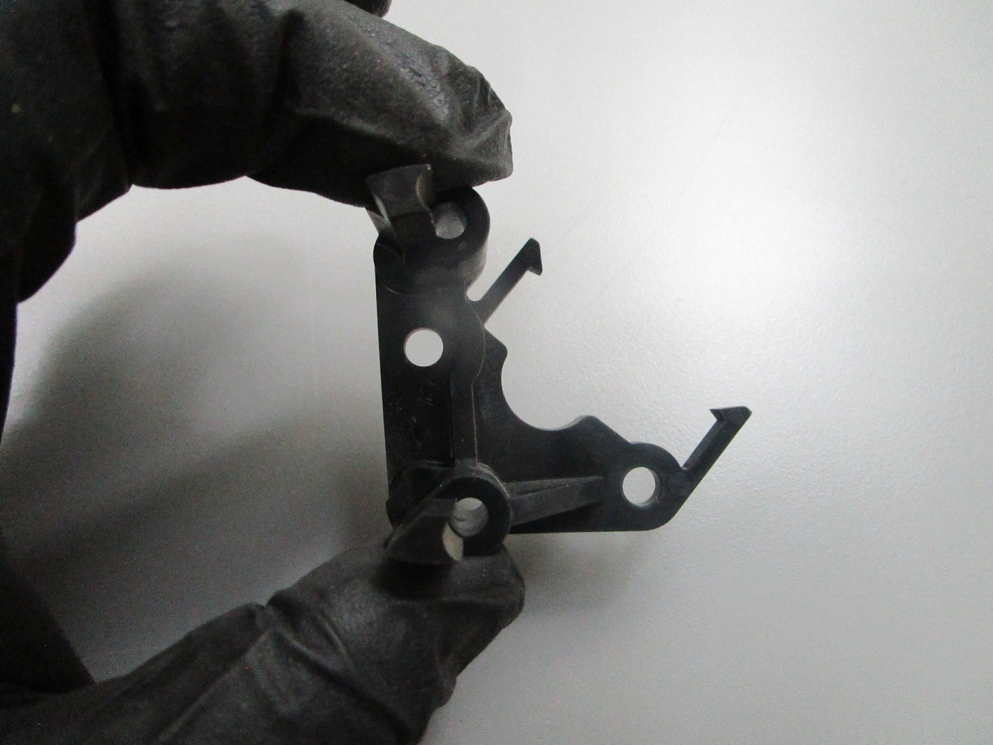 *NEW OEM* 0810 OMC Johnson Evinrude Throttle Sensor Retainer 343086 0343086