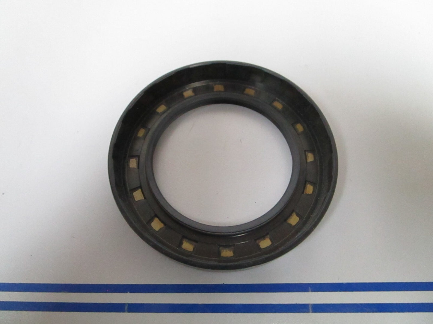 *NEW* 0810 Unbranded Triple Lip Grease Seal 225255UC