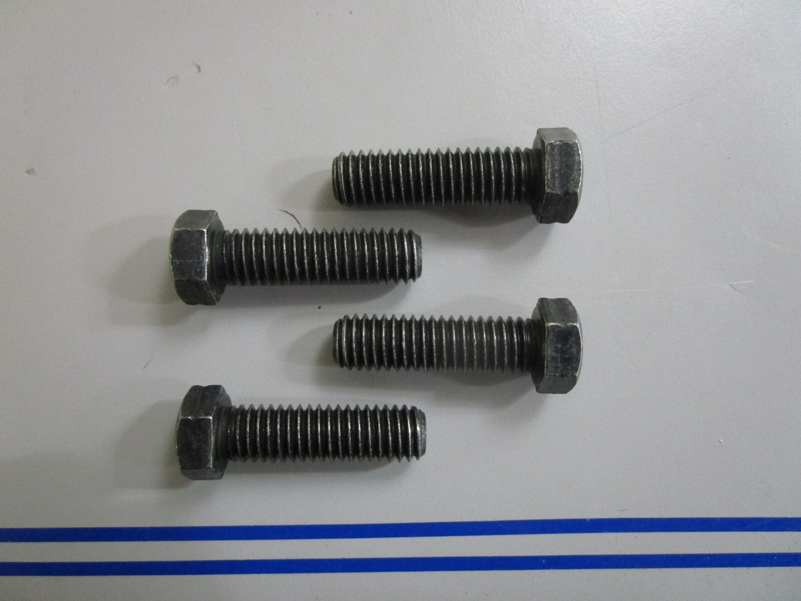 *NEW OEM* (LOT OF 4) 0810 Volvo Penta Screw 940160