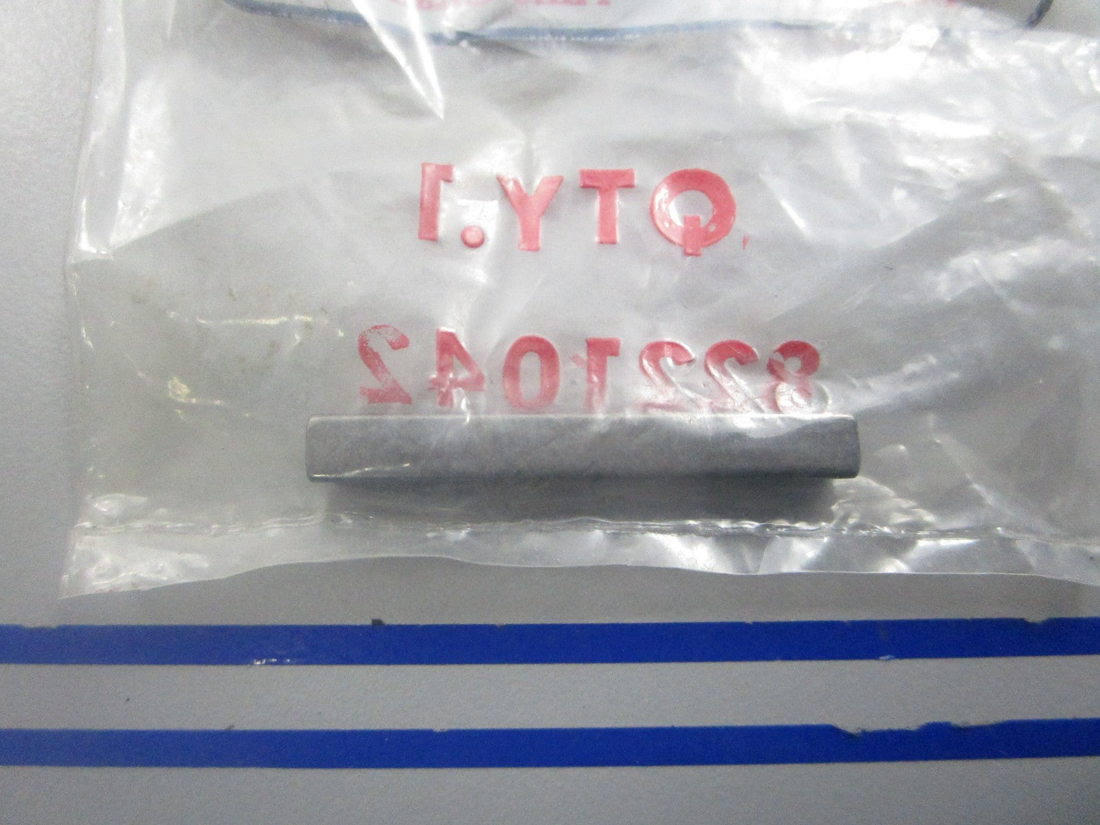 *NEW OEM* 0810 Simplicity Shaft Key 8221042