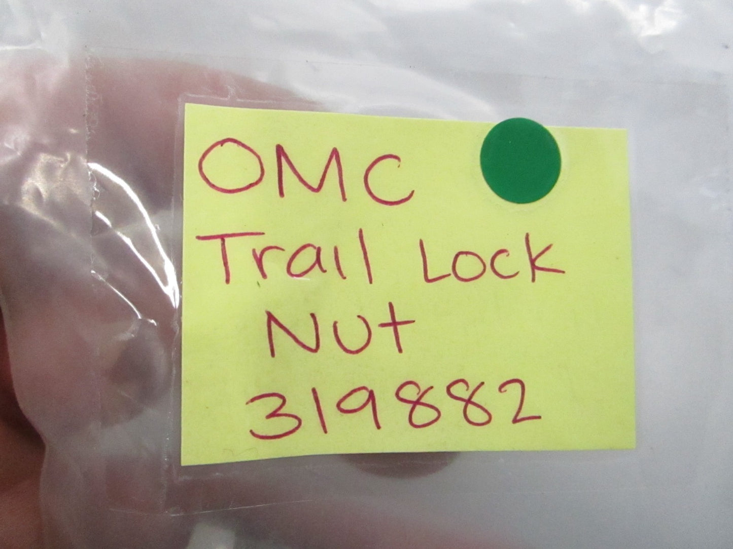 NEW OEM 319882 0319882 OMC Johnson Evinrude Trail Lock Nut 0810
