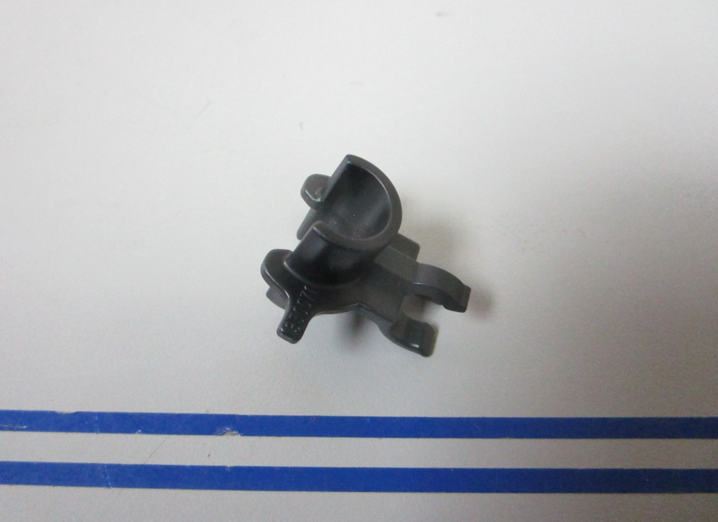 *NEW OEM* 0810 OMC Johnson Evinrude High Tension Lead Retainer 350071 0350071