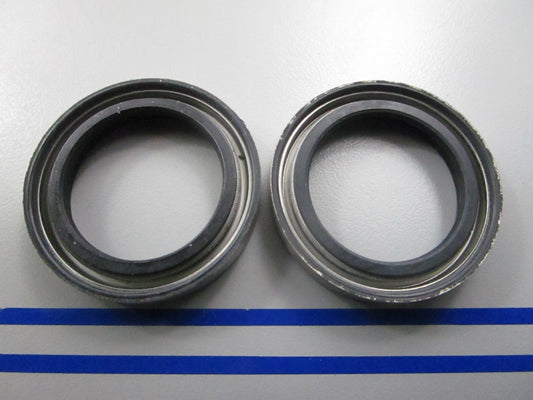 *NEW OEM* (LOT OF 2) 0810 OMC Johnson Evinrude Seal 330137 0330137