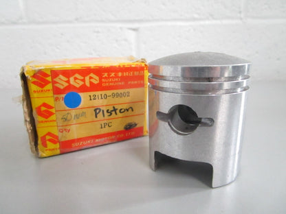 NEW OEM 12100-99002 Suzuki Piston 0820