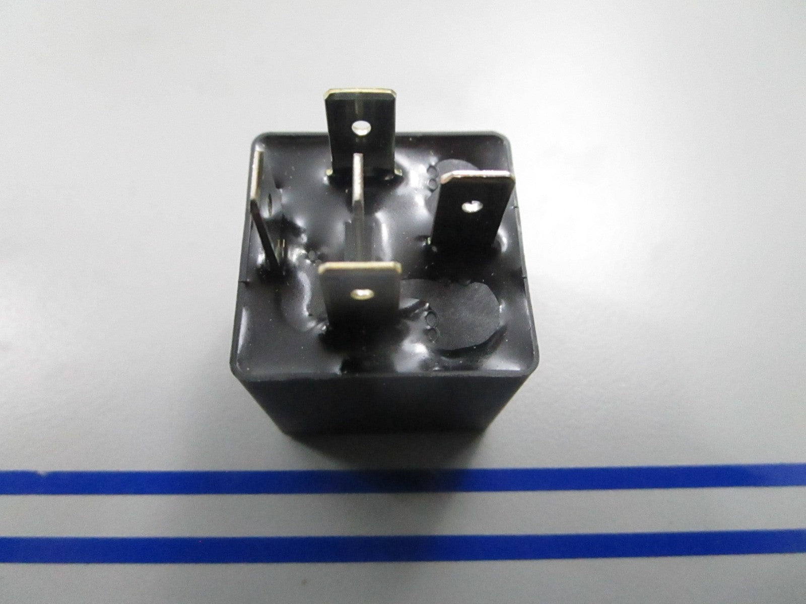 *NEW* 0810 EMP Relay 300-01561 Replaces: 586224