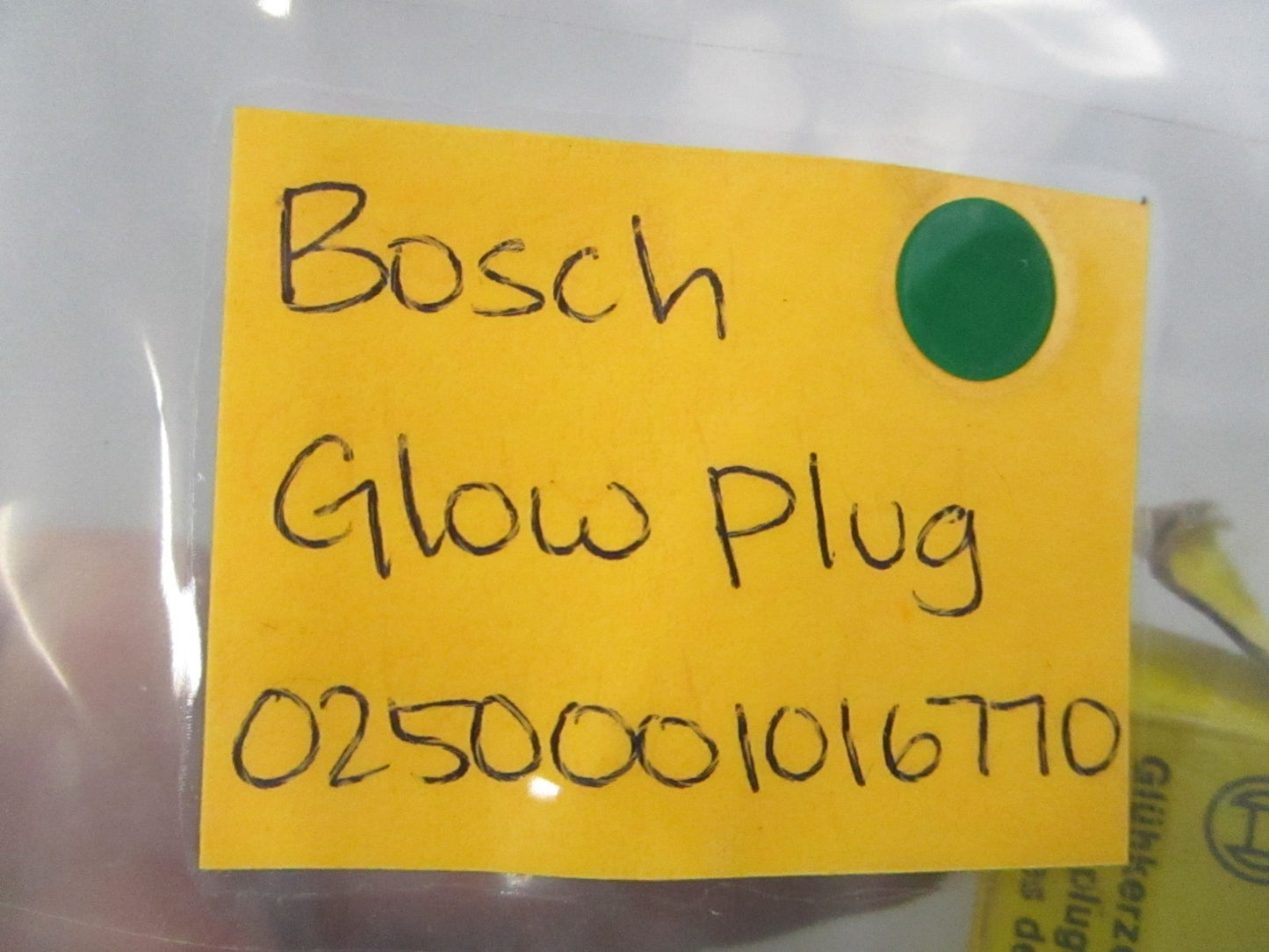NEW OEM 0250001016770 Bosch Glow Plug 0810
