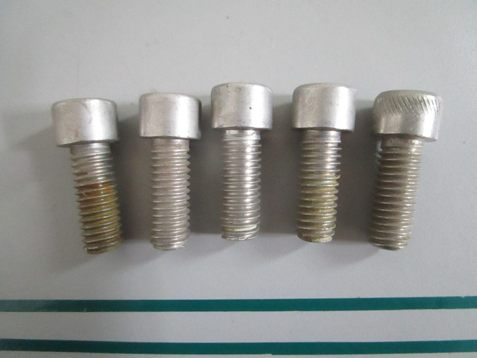 NEW OEM (LOT OF 5) 941810 Volvo Penta Screw 0820