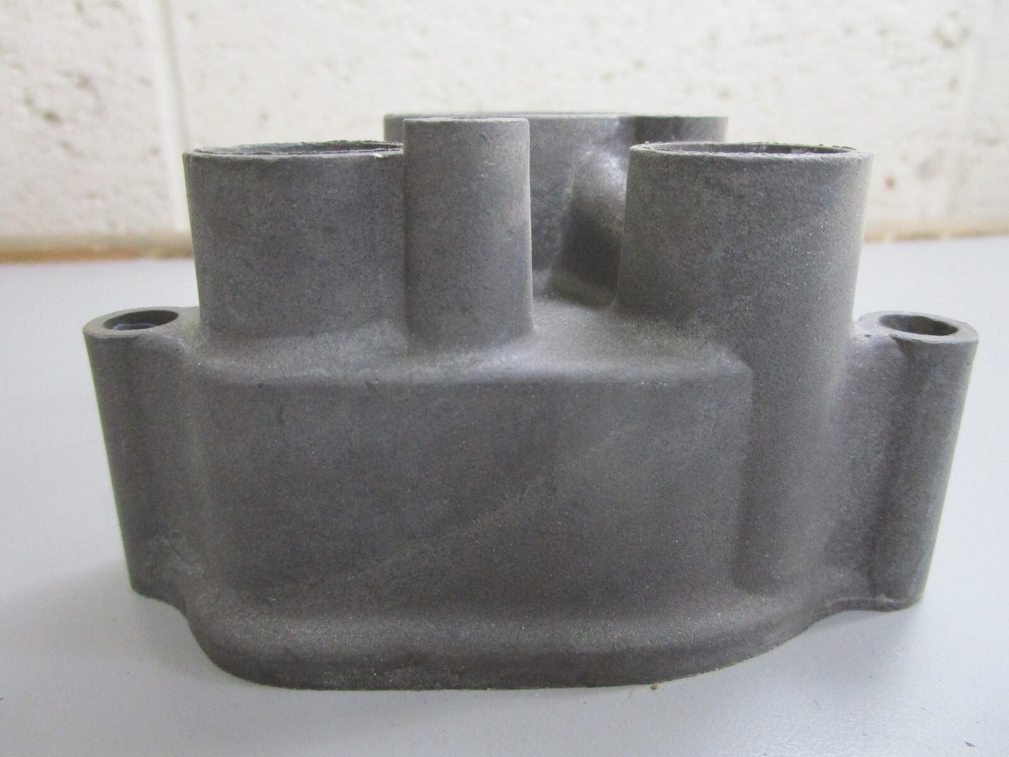 *NEW OEM* 0810 OMG Johnson Evinrude Water Pump Housing 315505 0315505