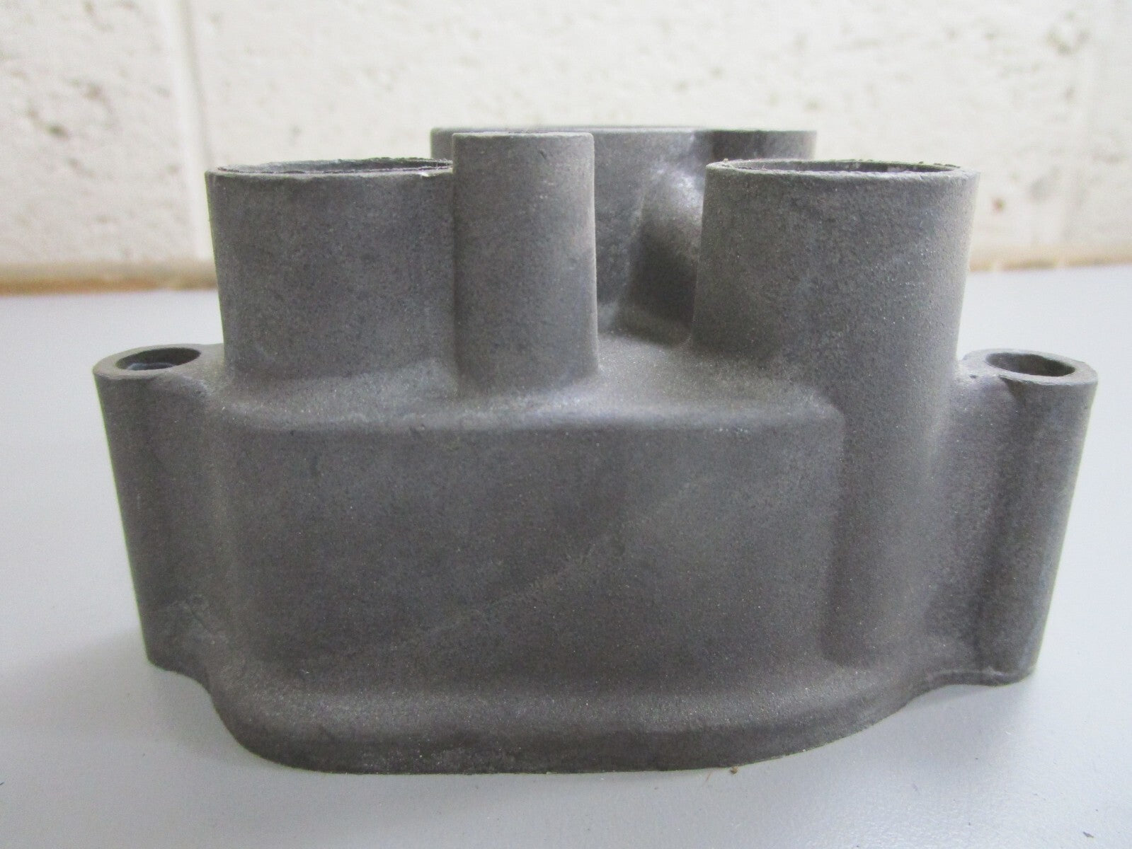 *NEW OEM* 0810 OMG Johnson Evinrude Water Pump Housing 315505 0315505