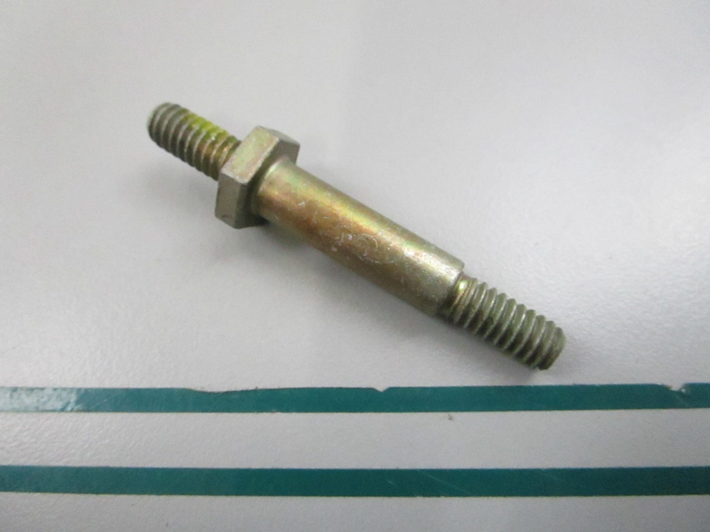NEW OEM 913479 0913479 OMC Johnson Evinrude Stud 0810
