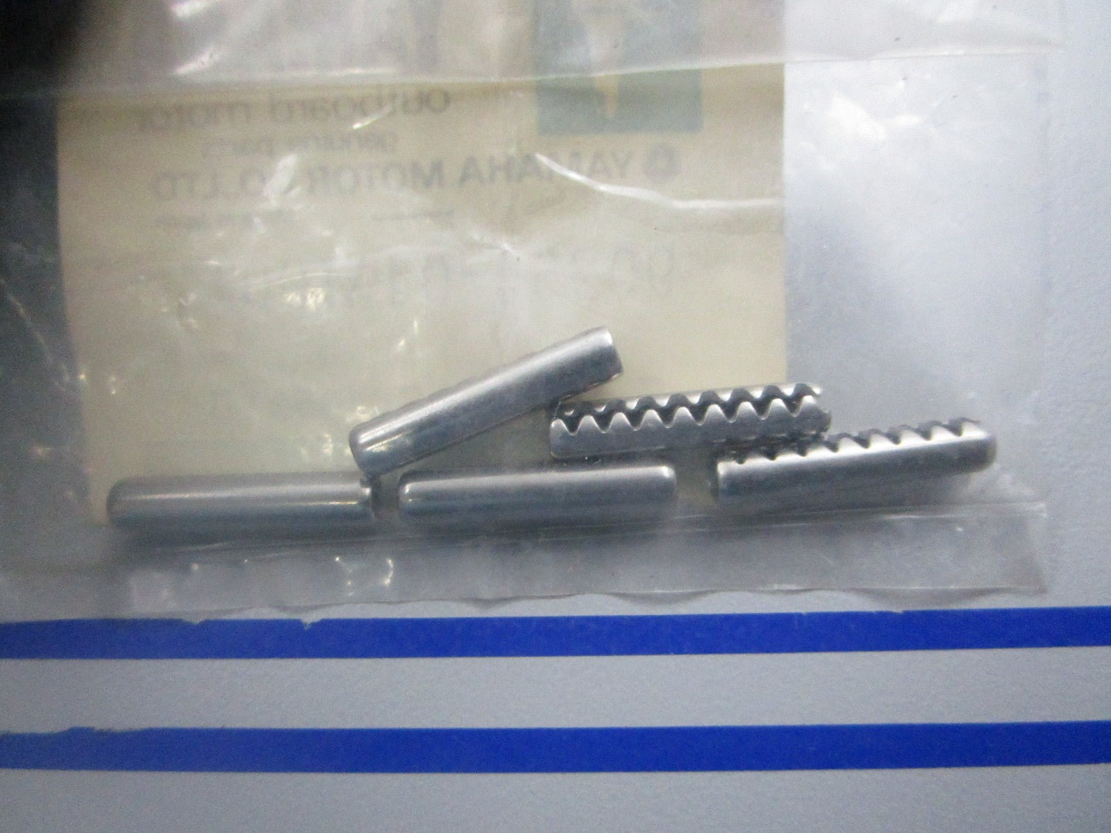 *NEW OEM* (LOT OF 5) 0810 Yamaha Spring Pin 90254-04M00