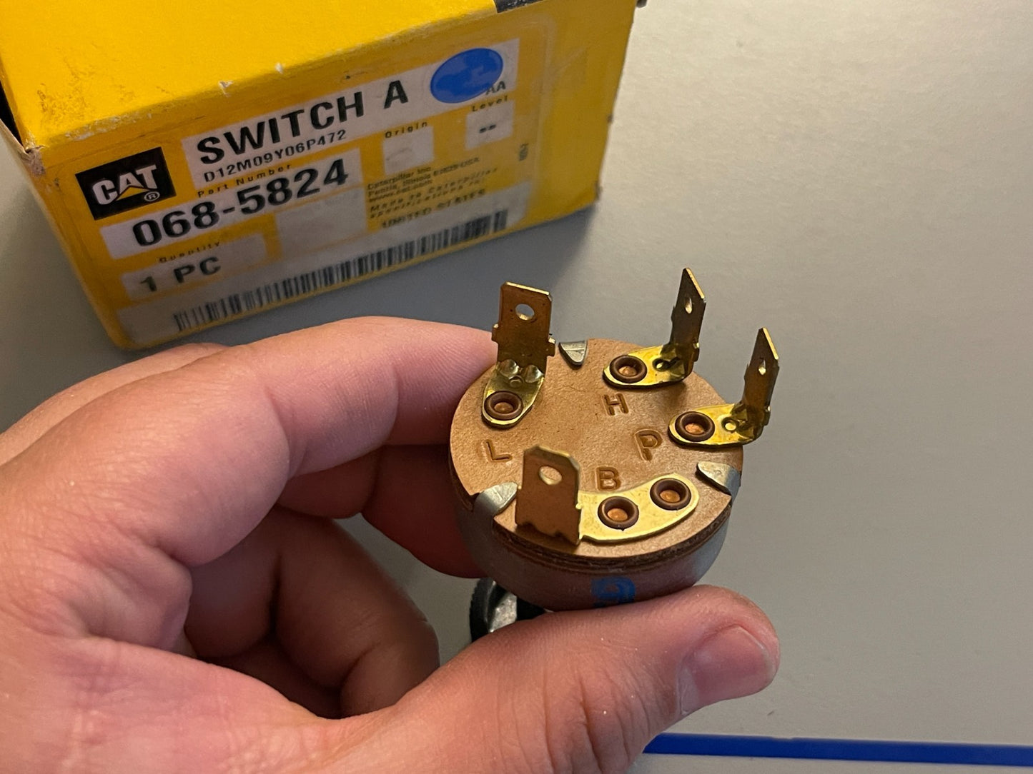 NEW OEM 068-5824 CAT Caterpillar Switch Assembly 0720