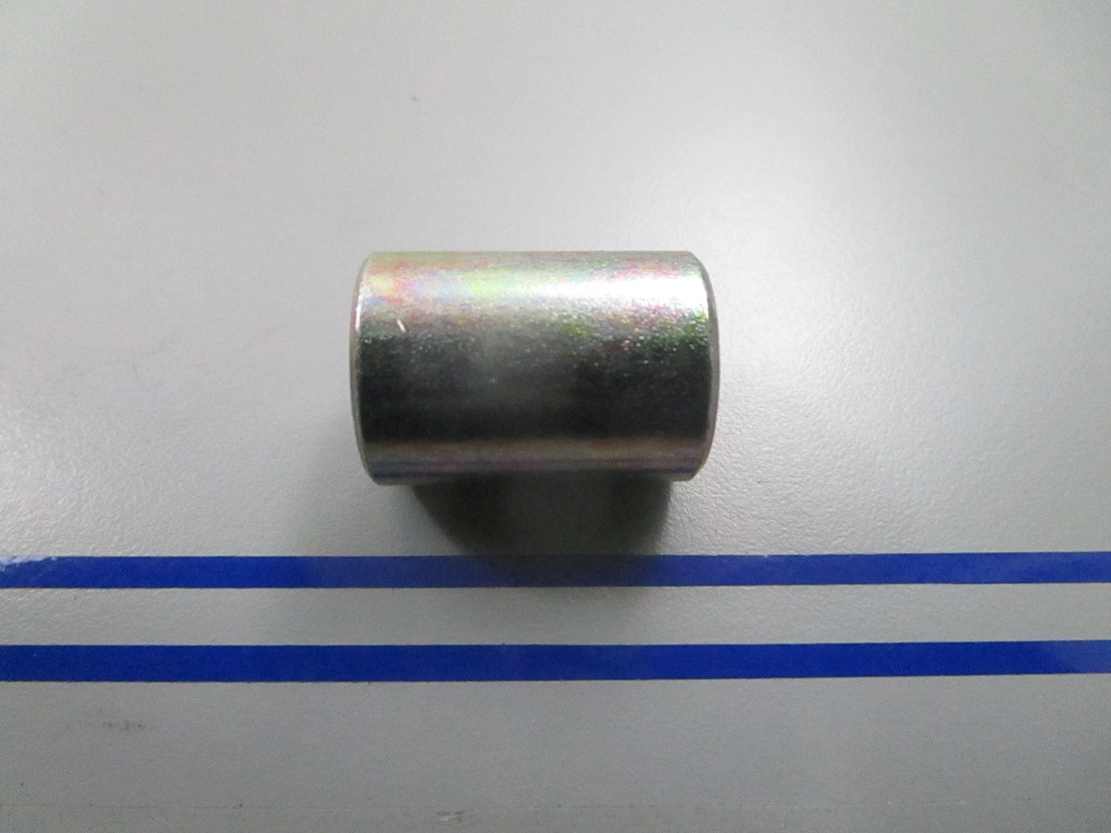 *NEW OEM* 0810 Volvo Penta Spacer Sleeve 872355