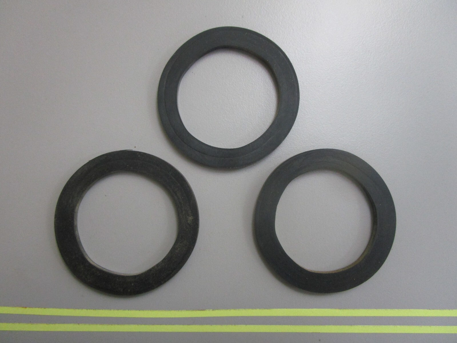 *NEW OEM* (LOT OF 3) 0810 Volvo Penta Gasket 940046
