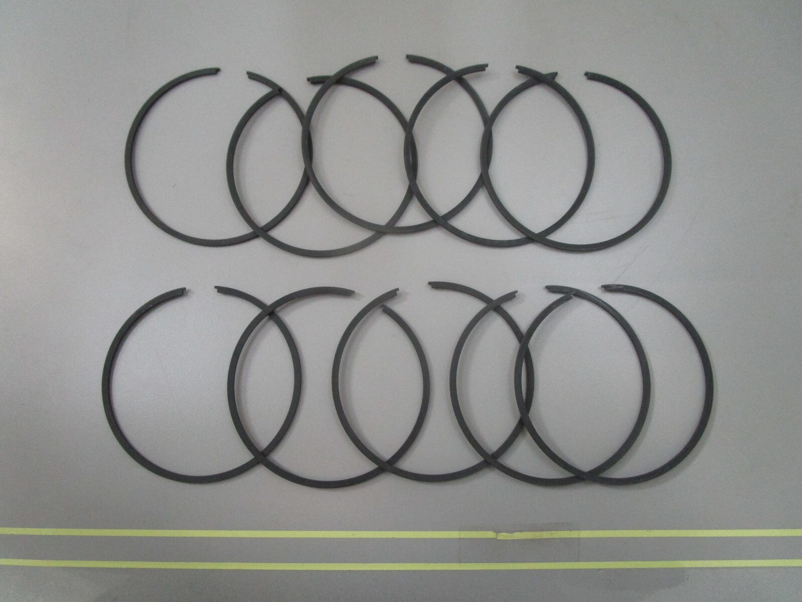 *NEW OEM* 0810 Mercury Quicksilver Piston Ring Set (10 Rings) 39-96170A12