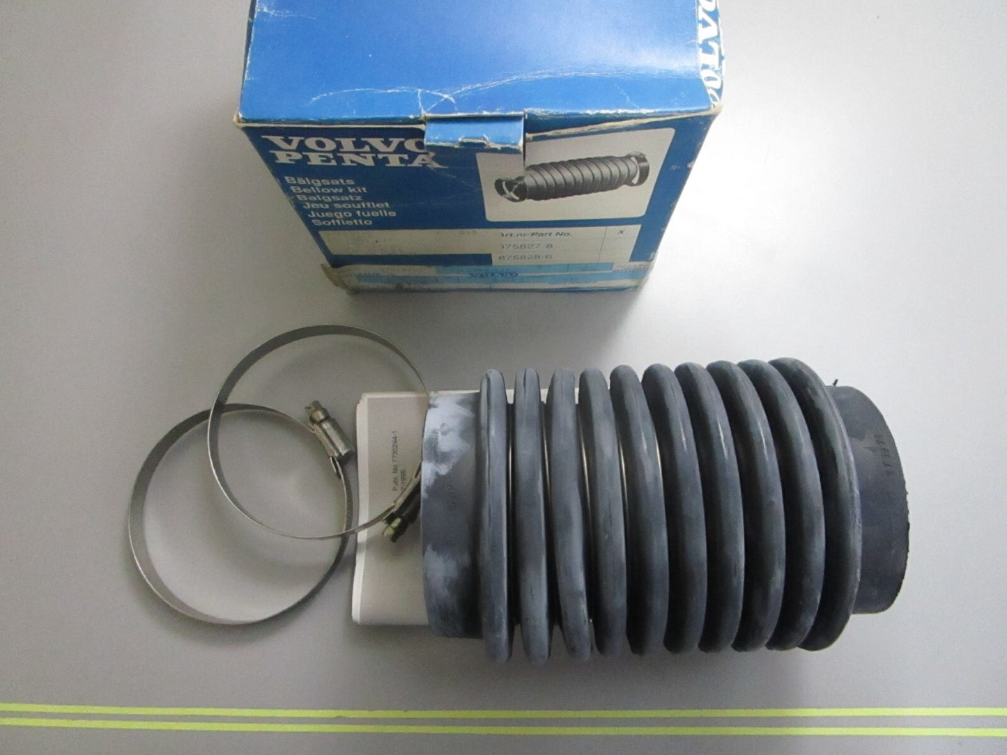 *NEW OEM* 0810 Volvo Penta Bellows Kit 876633