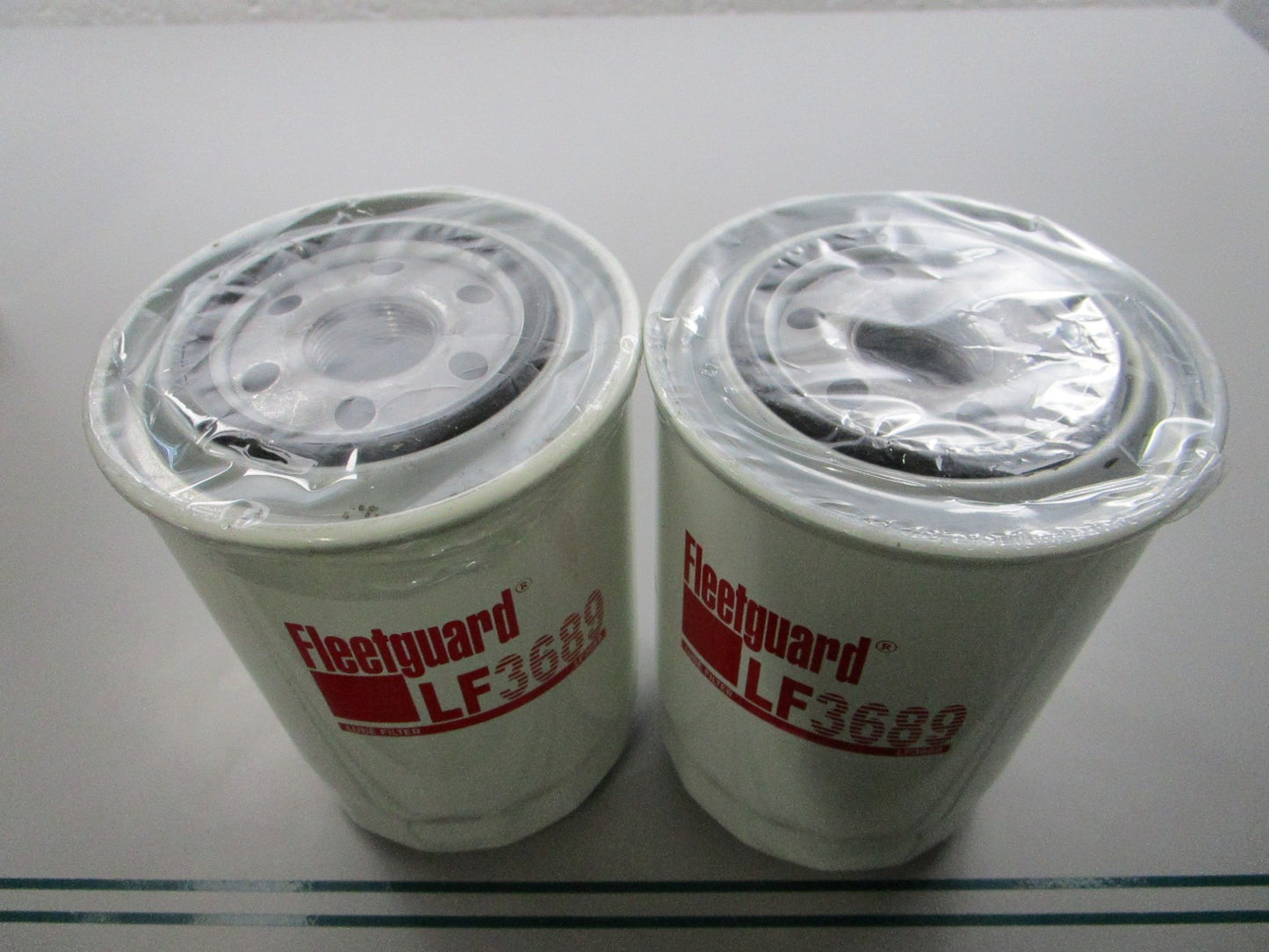 NEW (LOT OF 2) LF3689 Fleetguard Oil Filter 0810