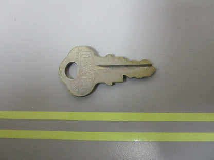 *NEW OEM* 0810 OMC Johnson Evinrude Ignition Key KF81 501596 0501596