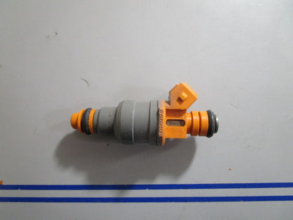 *NEW OEM* 0810 OMC Johnson Evinrude Fuel Injector 3854136