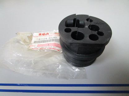 NEW OEM 61124-93J40 Suzuki Remocon Cable Grommet 0720