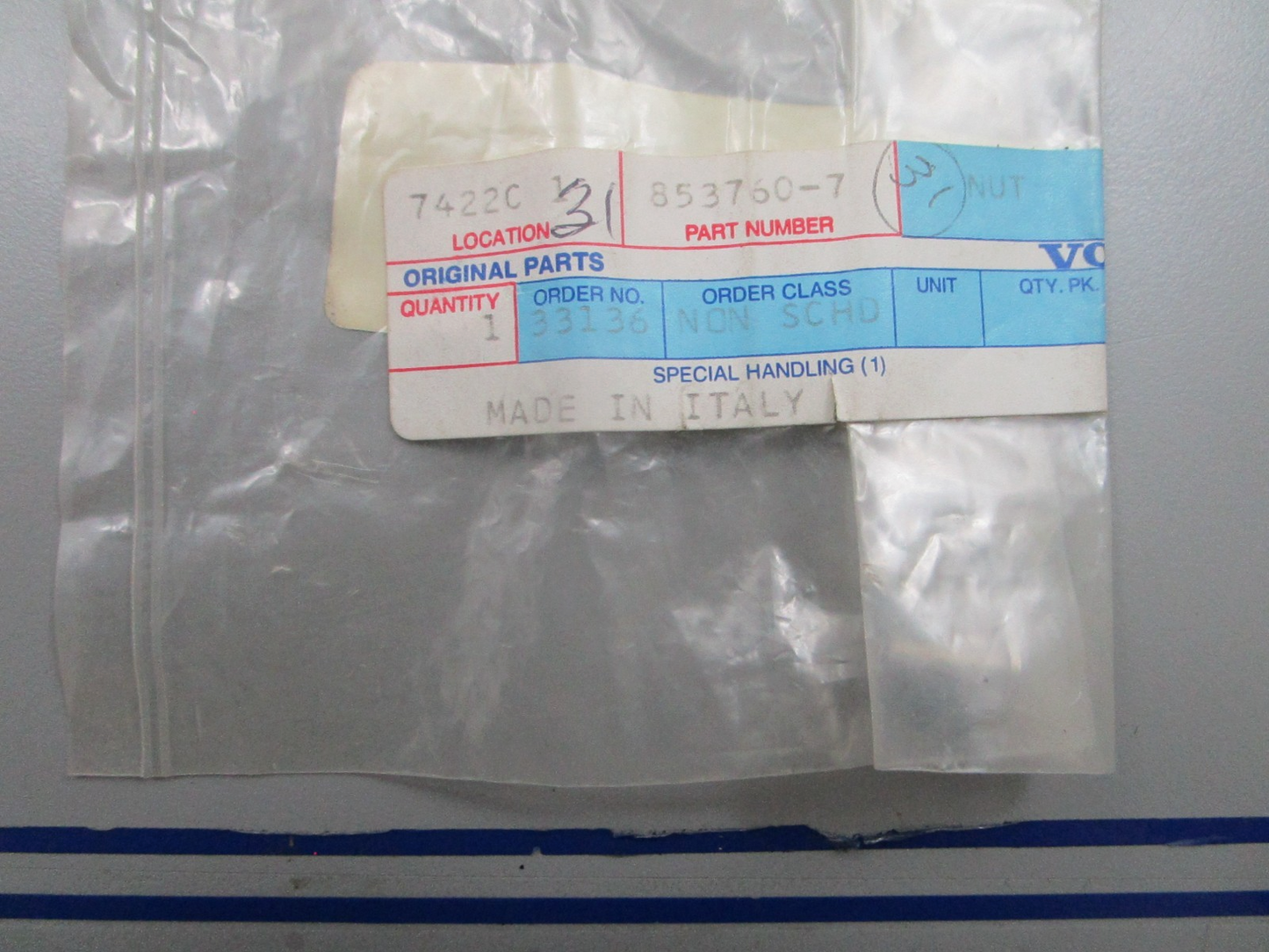 *NEW OEM* 0810 Volvo Penta Rivet Nut 853760