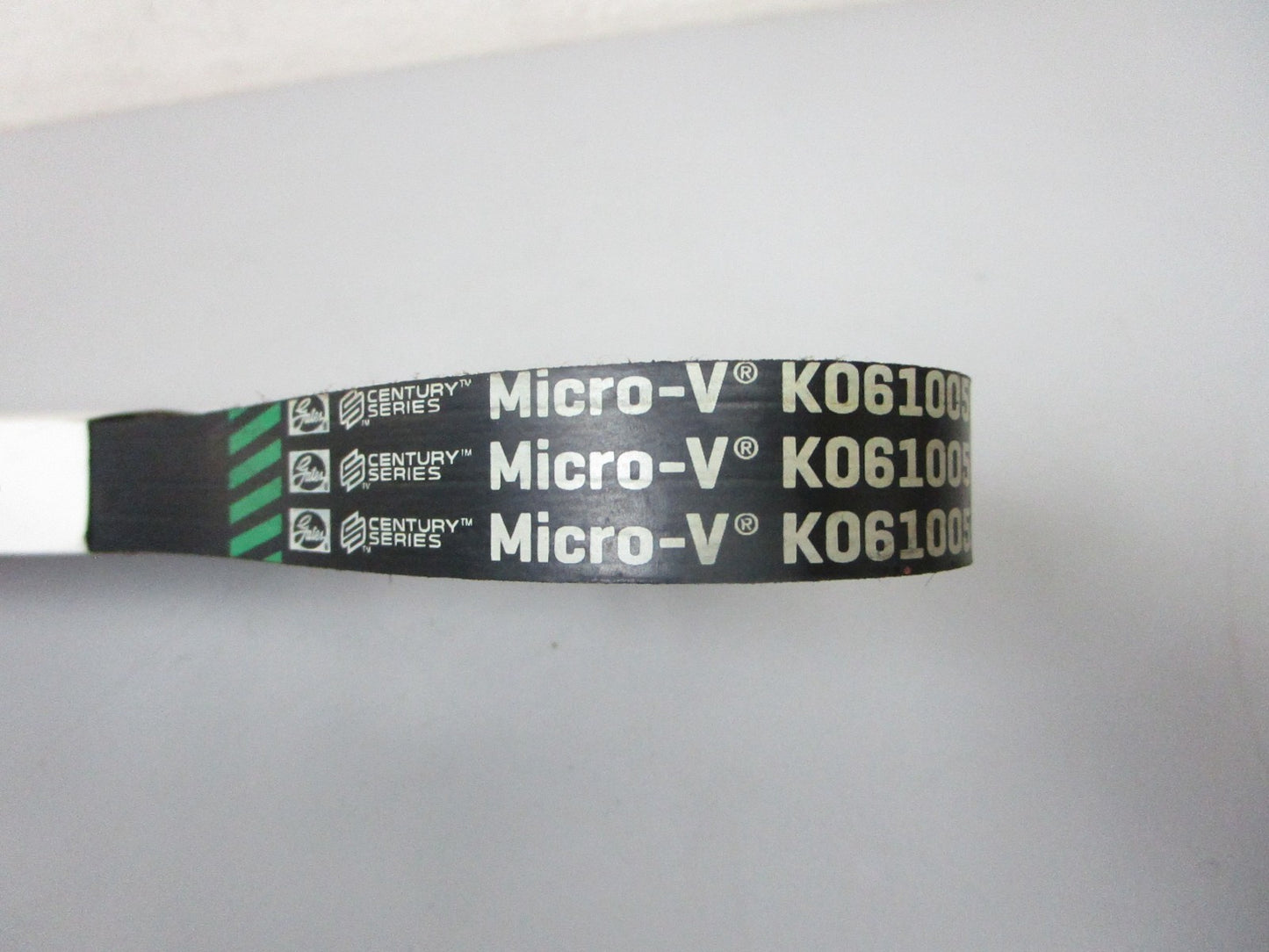 NEW K061005 Gates Micro-V Green Stripe 13/16" x 101 ⅛" Serpentine Belt 0720