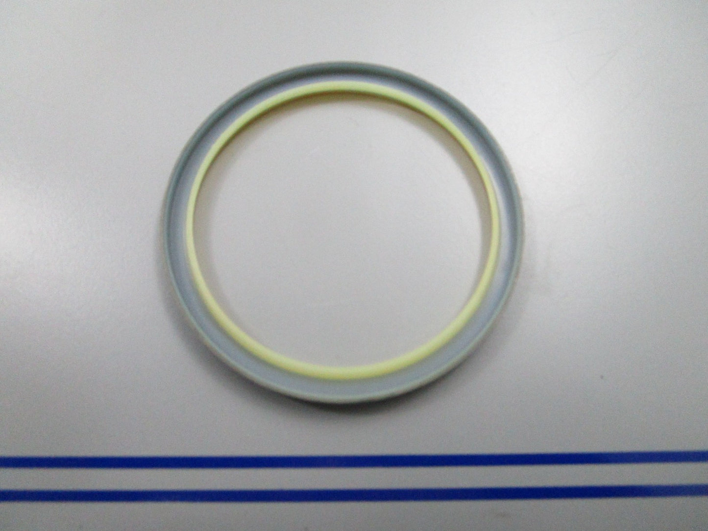 *NEW OEM* 0810 John Deere Seal TH102446