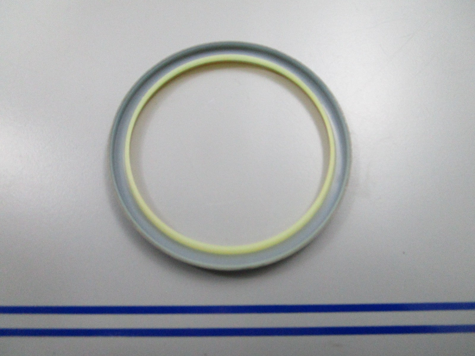 *NEW OEM* 0810 John Deere Seal TH102446