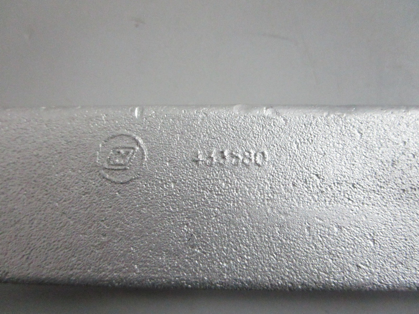 NEW OEM 433580 0433580 OMC Johnson Evinrude Anode Ay 0820